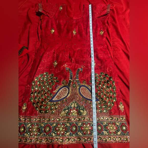 Hand embroidered kurti - Picture 3 of 13